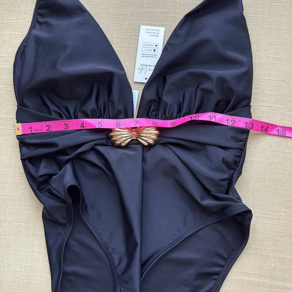 NWT! Cupshe Black Halter Swimsuit with Gold Shell Detail - Picture 4 of 5